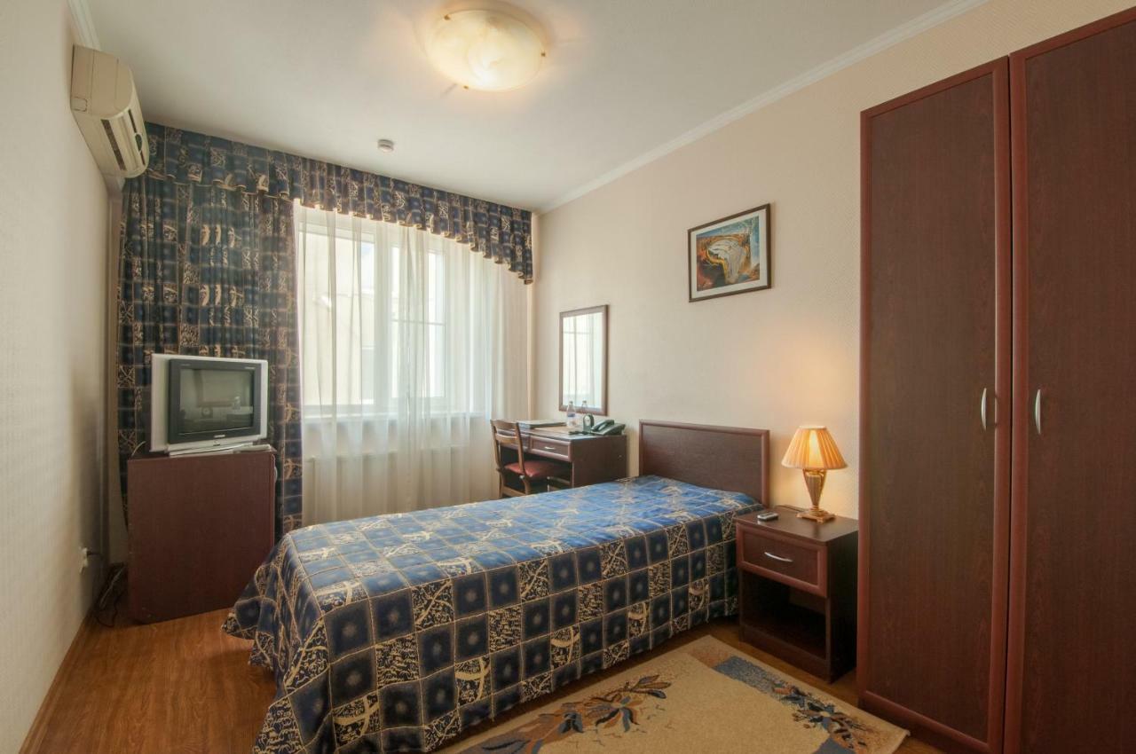Niva Hotel Краснодар Екстериор снимка